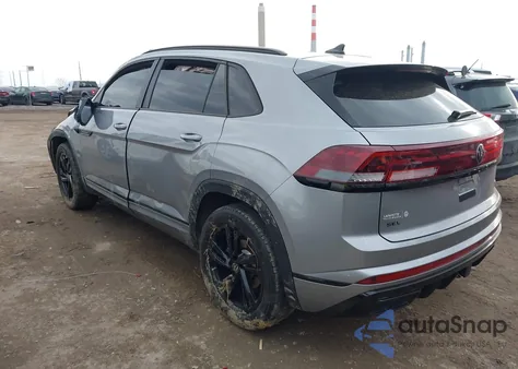 2025 Volkswagen Atlas Cross Sport 2.0T Sel R-Line Black z USA, uszkodzony, nr VIN 1V2AE2CA1SC212699